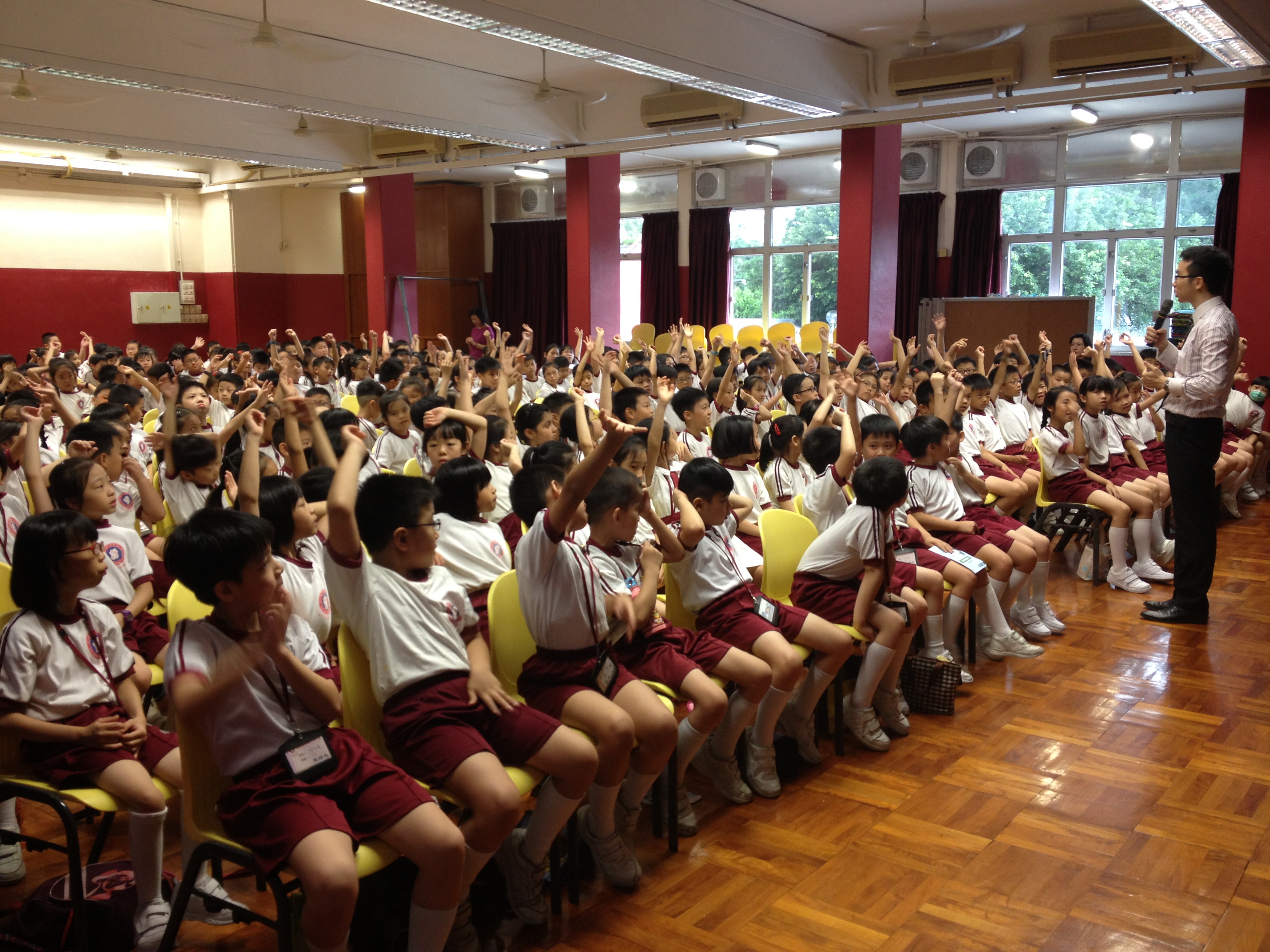 顺德联谊总会何日东小学